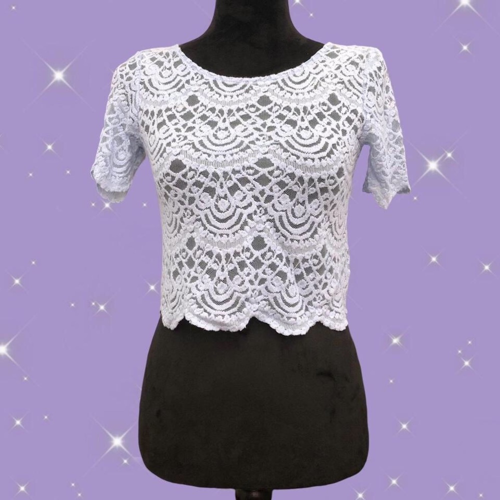 H&M Women’s Light Baby Blue Lace Crop Top